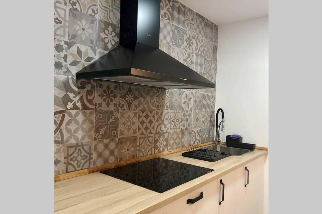 M5 Cool Terrace. Metro 1 Min. Center 15' By Metro Apartamento Esplugues de Llobregat Exterior foto